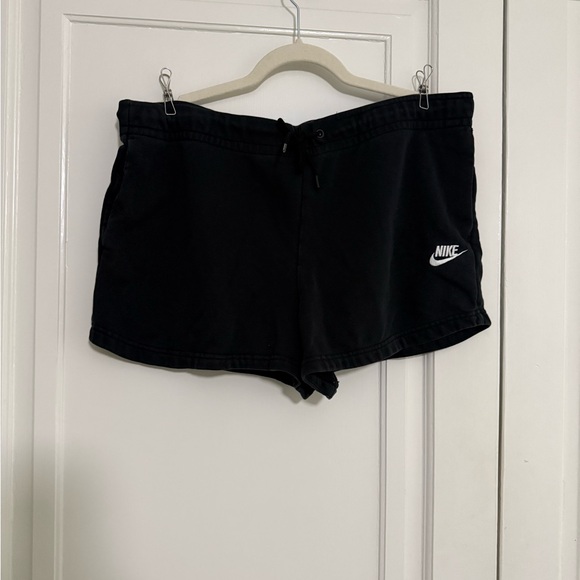 Nike Women's Black Sweat Shorts - Picture 1 of 1